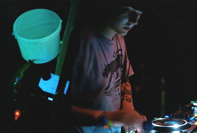 45 Bounder 2, Storm club, Magenta